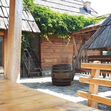 Bed and Breakfast Konoba Ognjiste Sokolac  Esterno foto
