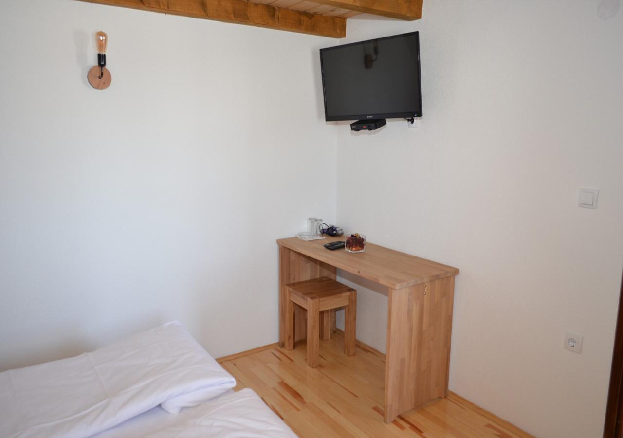 Bed and Breakfast Konoba Ognjiste Sokolac  Esterno foto