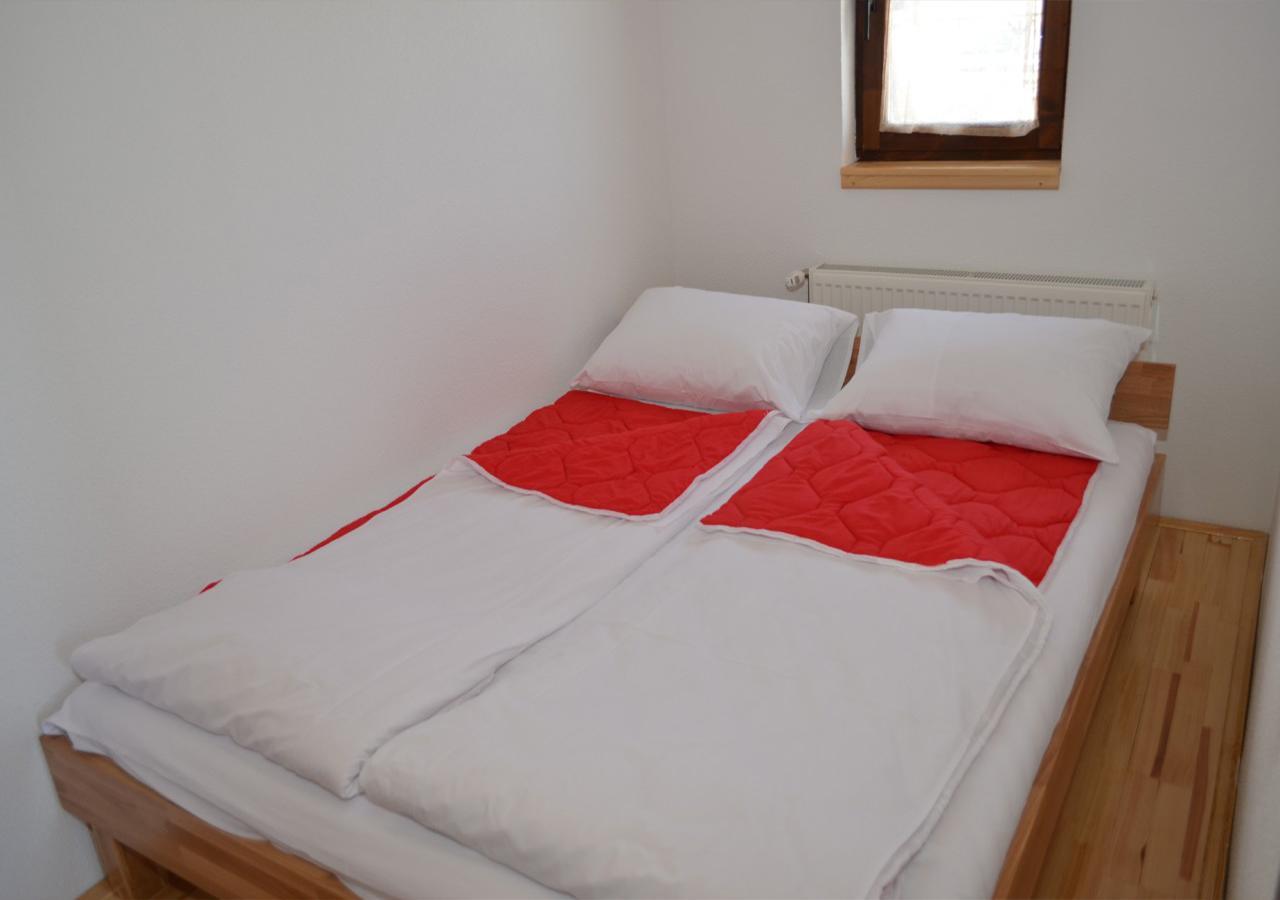 Bed and Breakfast Konoba Ognjiste Sokolac  Esterno foto