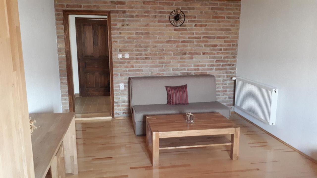Bed and Breakfast Konoba Ognjiste Sokolac  Esterno foto