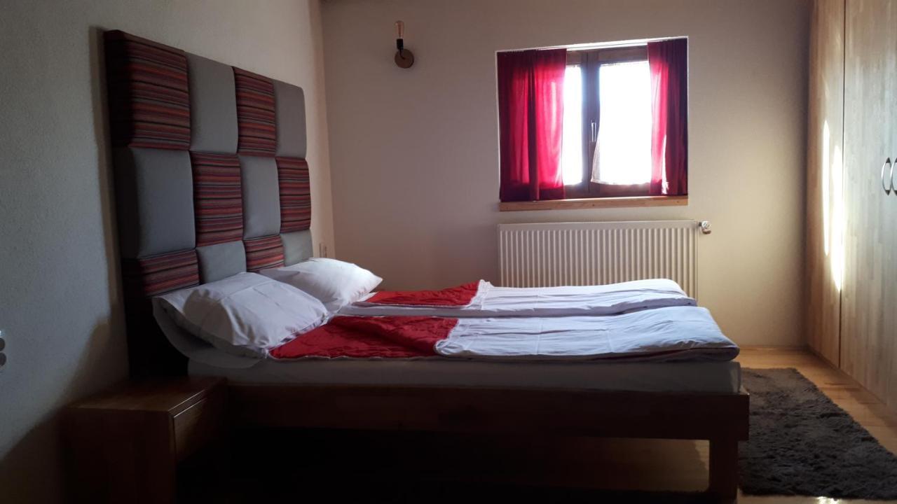 Bed and Breakfast Konoba Ognjiste Sokolac  Esterno foto