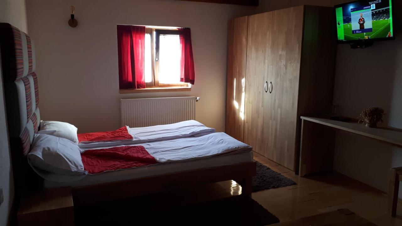 Bed and Breakfast Konoba Ognjiste Sokolac  Esterno foto