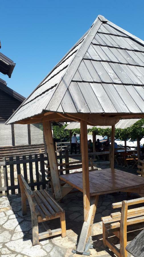 Bed and Breakfast Konoba Ognjiste Sokolac  Esterno foto