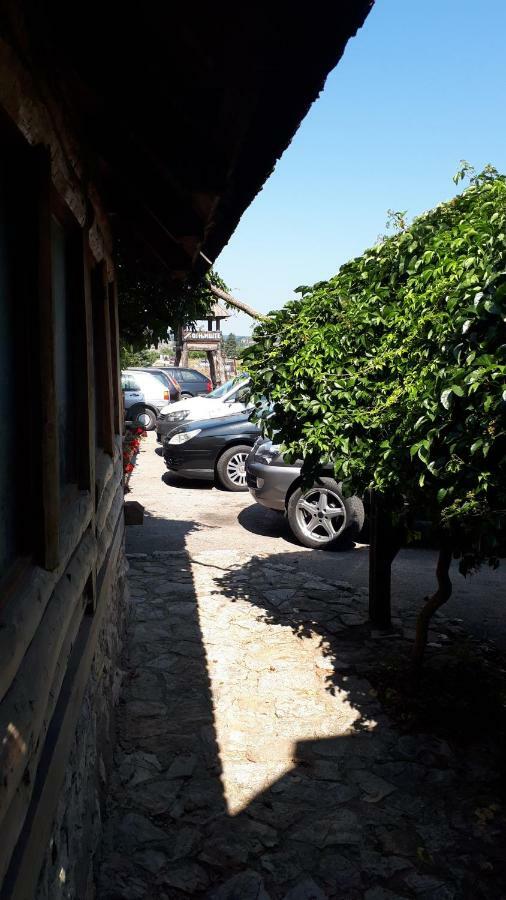 Bed and Breakfast Konoba Ognjiste Sokolac  Esterno foto